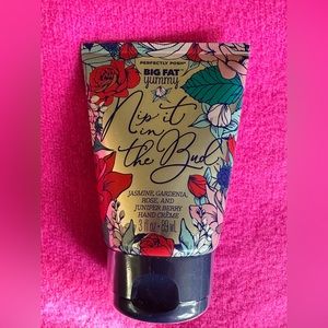 New and Sealed Perfectly Posh Nip It In The Bud BFYHC NWT